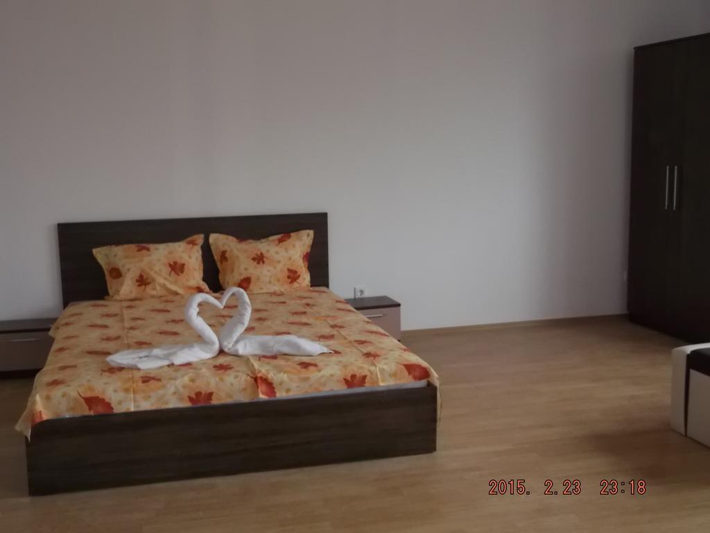 Dima Popova Apartments Tsarévo Chambre photo