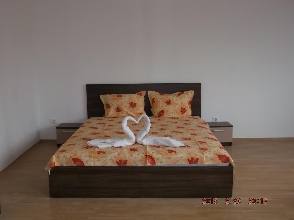 Dima Popova Apartments Tsarévo Chambre photo