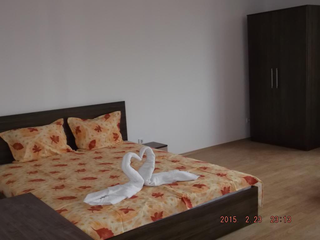 Dima Popova Apartments Tsarévo Chambre photo