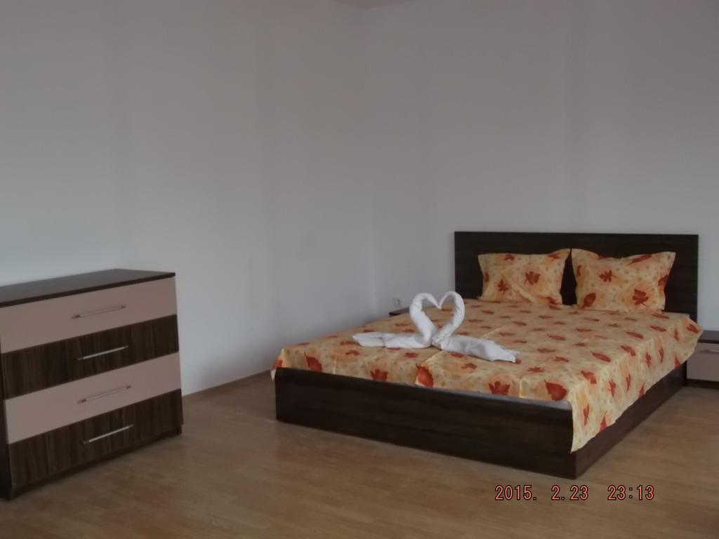 Dima Popova Apartments Tsarévo Chambre photo